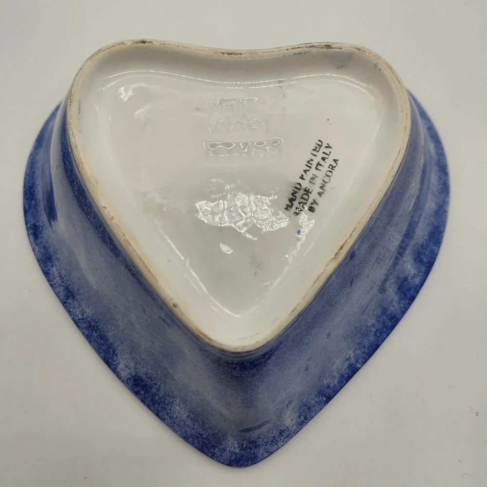 Ancora Italy Hand Painted Heart Shaped‎ Ceramic Bowl Pink Roses Blue White 11366